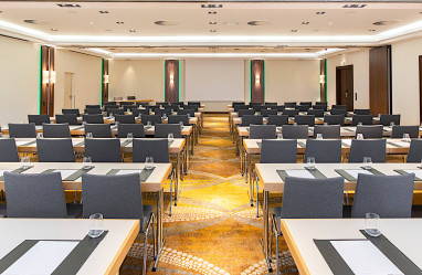 Courtyard by Marriott Düsseldorf Hafen: Sala de conferencia