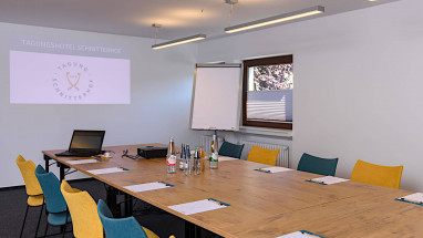 HOTEL SCHNITTERHOF – Fachwerk verbindet: Meeting Room