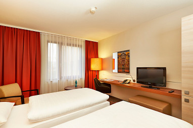 H+ Hotel Hannover: Room