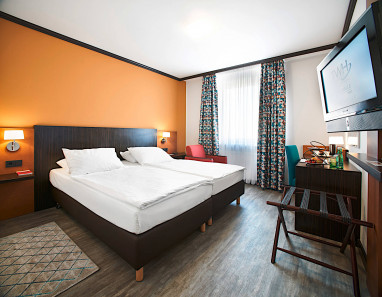 Trans World Hotel Donauwelle Linz: Room