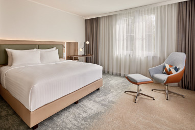 Courtyard by Marriott Dortmund: Room