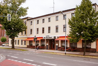 Hotel am Bahnhof: Außenansicht