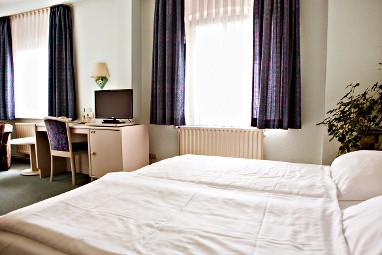 Hotel am Bahnhof: Zimmer