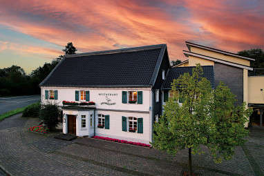 Krummenweg Landhotel: Buitenaanzicht