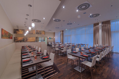 Park Inn by Radisson Linz: Restaurante