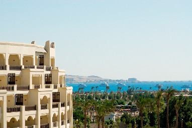 Steigenberger Al Dau Beach Hotel: Vista exterior