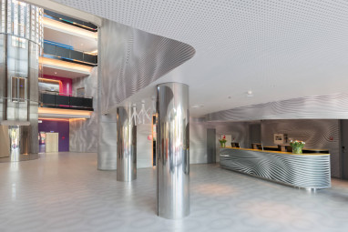 Park Inn by Radisson Amsterdam City West: Accueil