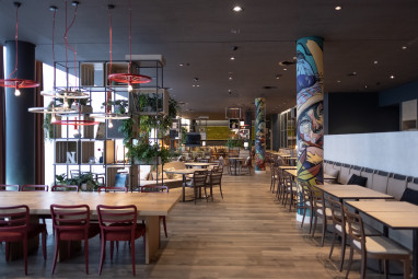 IntercityHotel Amsterdam Airport: Restaurante