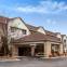 La Quinta Inn & Suites by Wyndham Milwaukee Delafield