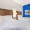 La Quinta Inn & Suites by Wyndham NE Long Beach/Cypress