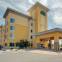 La Quinta Inn & Suites by Wyndham Denver Gateway Park